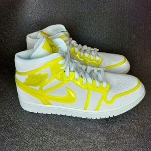 Size 10.5 mens 12w Air Jordan 1 Mid Opti Yellow DA5552-107 DS OG ALL New in box